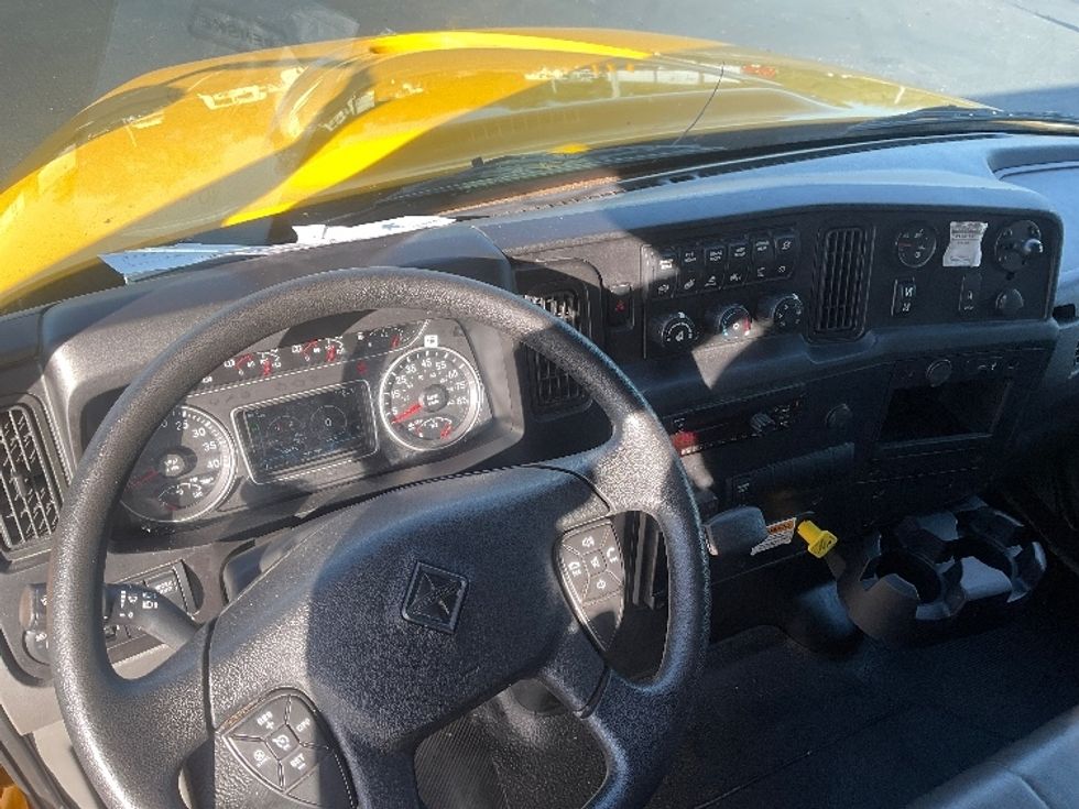 Medium Duty Box Truck-Light and Medium Duty Trucks-International-2021-MV607-Tampa-FL-245,288\n\t\tmiles-$ 30,500 - Image 18