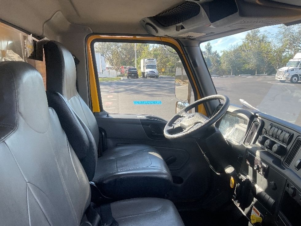 Medium Duty Box Truck-Light and Medium Duty Trucks-International-2021-MV607-Tampa-FL-245,288\n\t\tmiles-$ 33,000 - Image 22