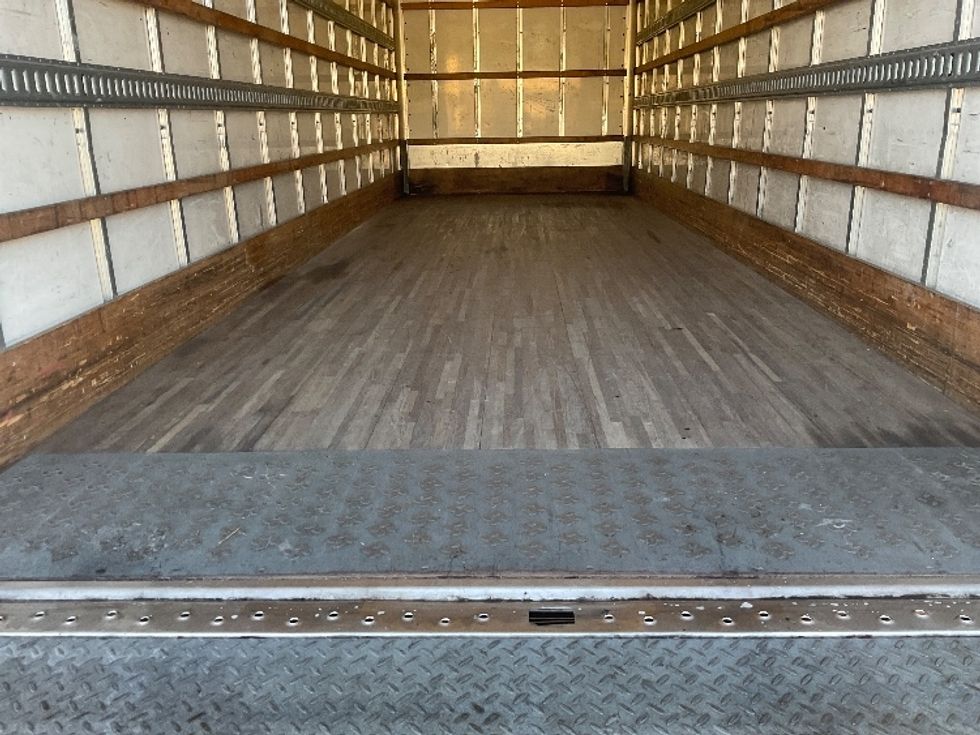 Medium Duty Box Truck-Light and Medium Duty Trucks-International-2021-MV607-Tampa-FL-297,922\n\t\tmiles-$ 41,500 - Image 10