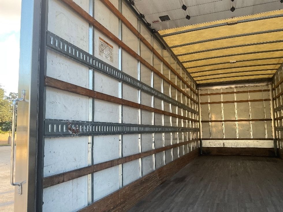 Medium Duty Box Truck-Light and Medium Duty Trucks-International-2021-MV607-Tampa-FL-297,922\n\t\tmiles-$ 41,500 - Image 11