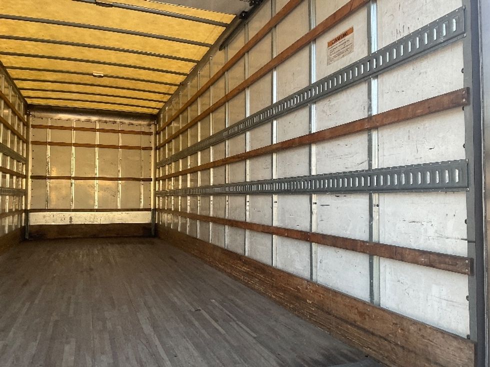 Medium Duty Box Truck-Light and Medium Duty Trucks-International-2021-MV607-Tampa-FL-297,922\n\t\tmiles-$ 41,500 - Image 12