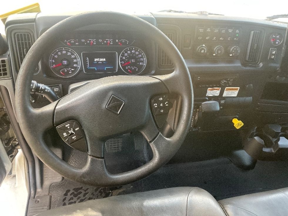Medium Duty Box Truck-Light and Medium Duty Trucks-International-2021-MV607-Tampa-FL-297,922\n\t\tmiles-$ 41,500 - Image 18
