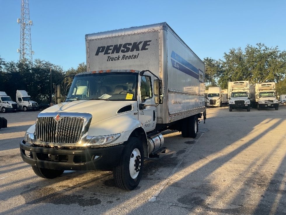 Medium Duty Box Truck-Light and Medium Duty Trucks-International-2021-MV607-Tampa-FL-297,922\n\t\tmiles-$ 41,500 - Image 3