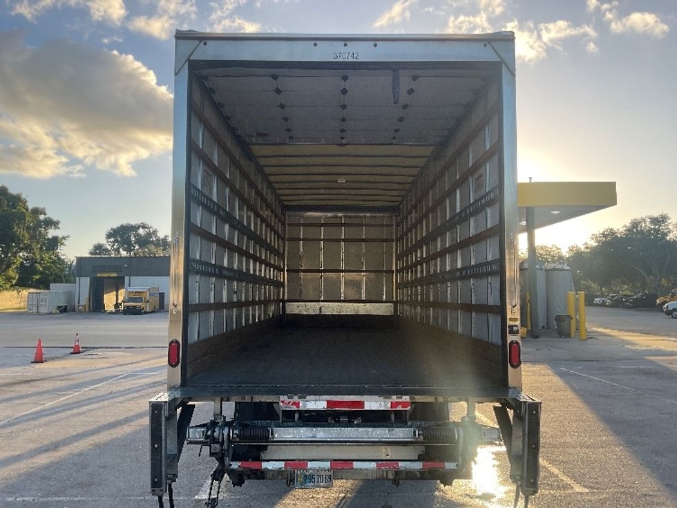 Medium Duty Box Truck-Light and Medium Duty Trucks-International-2021-MV607-Tampa-FL-297,922\n\t\tmiles-$ 41,500 - Image 8