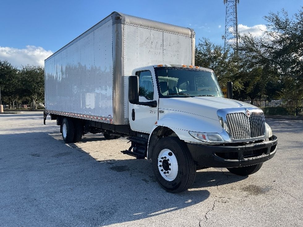 Medium Duty Box Truck-Light and Medium Duty Trucks-International-2021-MV607-Tampa-FL-404,922\n\t\tmiles-$ 22,750 - Image 1