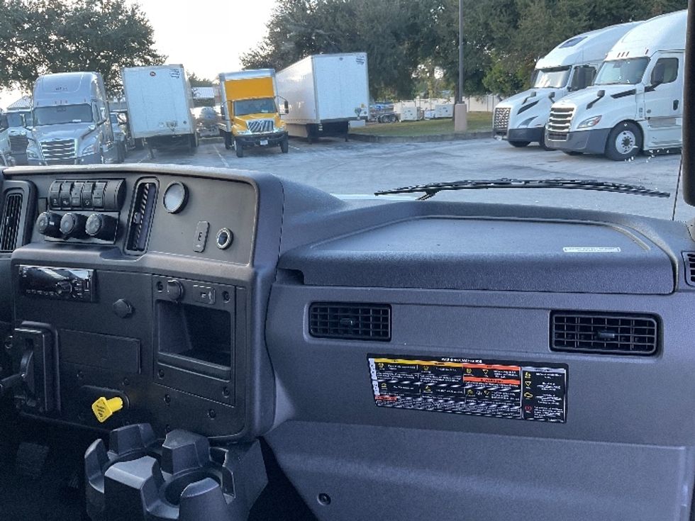 Medium Duty Box Truck-Light and Medium Duty Trucks-International-2021-MV607-Tampa-FL-404,922\n\t\tmiles-$ 22,750 - Image 21