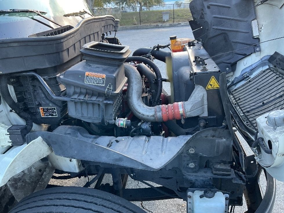 Medium Duty Box Truck-Light and Medium Duty Trucks-International-2021-MV607-Tampa-FL-404,922\n\t\tmiles-$ 22,750 - Image 23