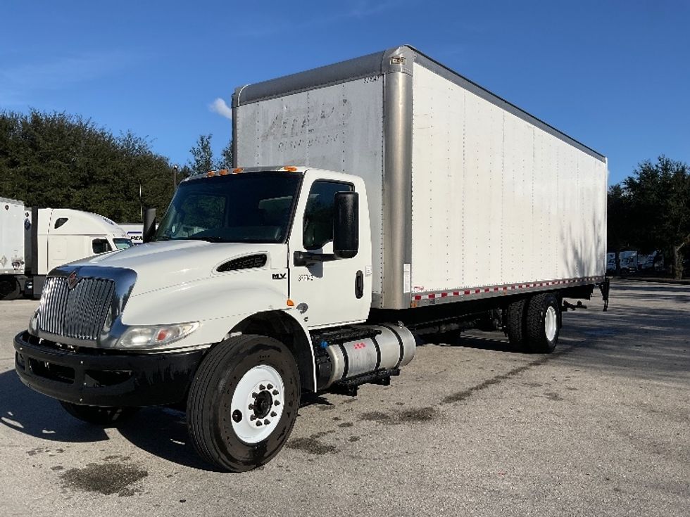 Medium Duty Box Truck-Light and Medium Duty Trucks-International-2021-MV607-Tampa-FL-404,922\n\t\tmiles-$ 22,750 - Image 3