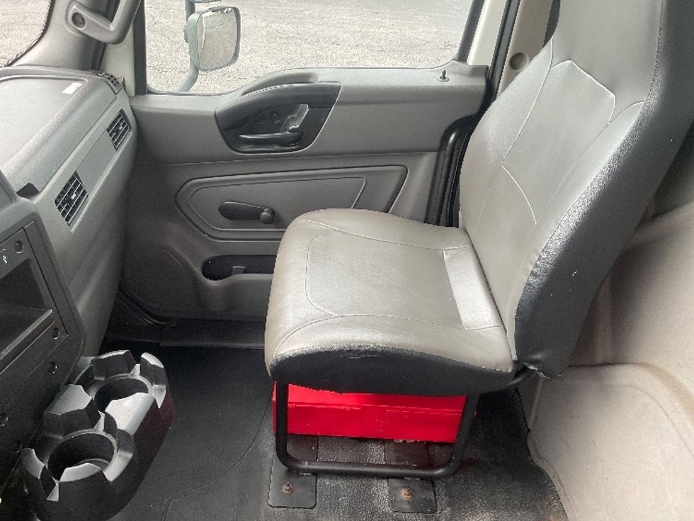 Medium Duty Box Truck-Light and Medium Duty Trucks-International-2021-MV607-Tampa-FL-72,836\n\t\tmiles-$ 71,250 - Image 19