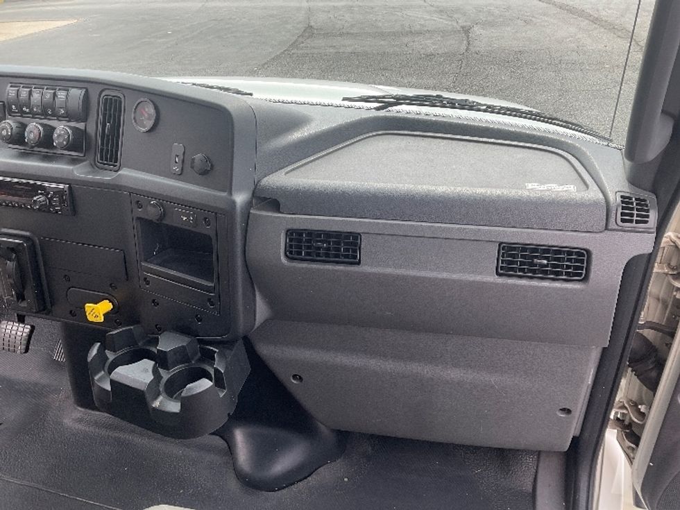 Medium Duty Box Truck-Light and Medium Duty Trucks-International-2021-MV607-Tampa-FL-72,836\n\t\tmiles-$ 71,250 - Image 21