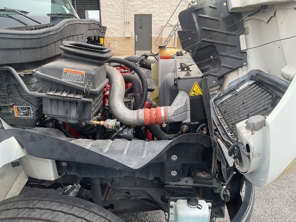 Medium Duty Box Truck-Light and Medium Duty Trucks-International-2021-MV607-Tampa-FL-72,836\n\t\tmiles-$ 71,250 - Image 24