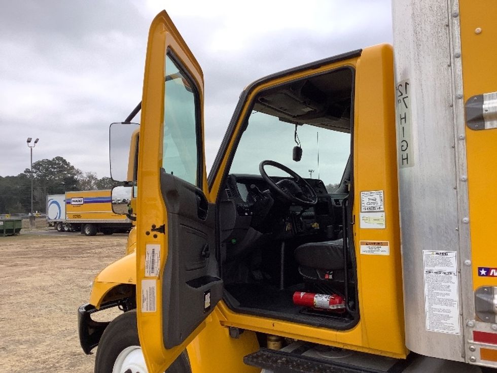 Medium Duty Box Truck-Light and Medium Duty Trucks-International-2021-MV607-Tifton-GA-255,139\n\t\tmiles-$ 28,250 - Image 14