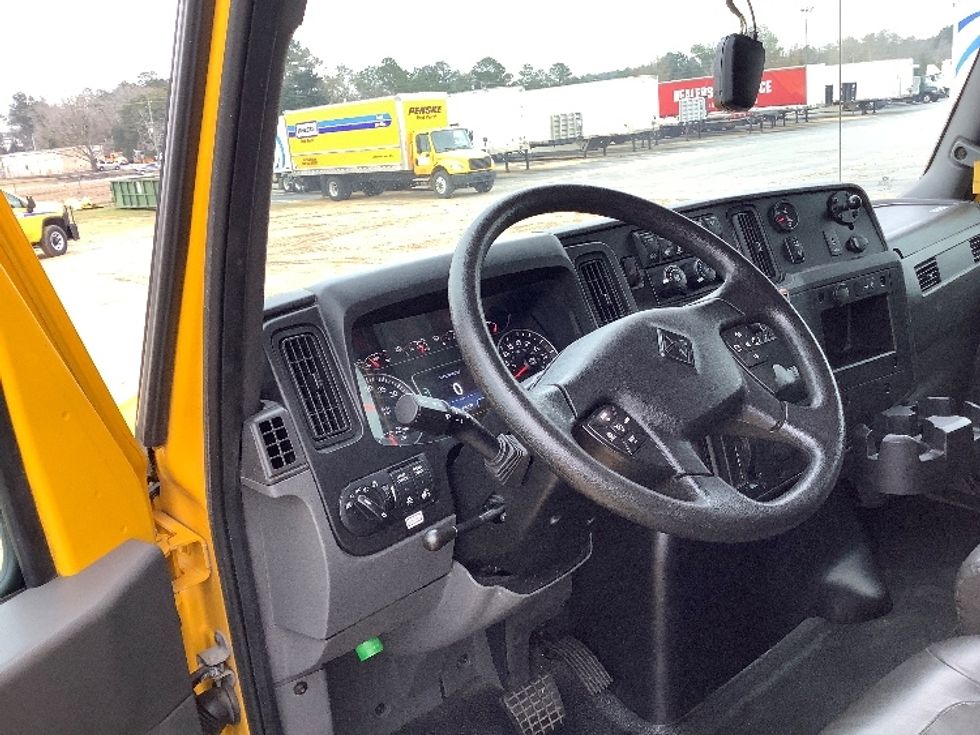 Medium Duty Box Truck-Light and Medium Duty Trucks-International-2021-MV607-Tifton-GA-255,139\n\t\tmiles-$ 28,250 - Image 15