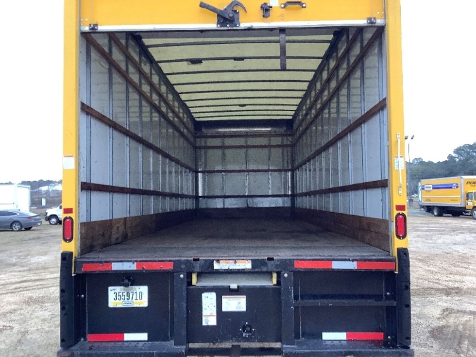 Medium Duty Box Truck-Light and Medium Duty Trucks-International-2021-MV607-Tifton-GA-255,139\n\t\tmiles-$ 28,250 - Image 8