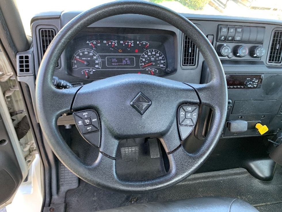 Medium Duty Box Truck-Light and Medium Duty Trucks-International-2021-MV607-Torrance-CA-102,313\n\t\tmiles-$ 58,750 - Image 15