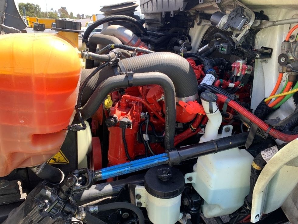 Medium Duty Box Truck-Light and Medium Duty Trucks-International-2021-MV607-Torrance-CA-102,313\n\t\tmiles-$ 58,750 - Image 21