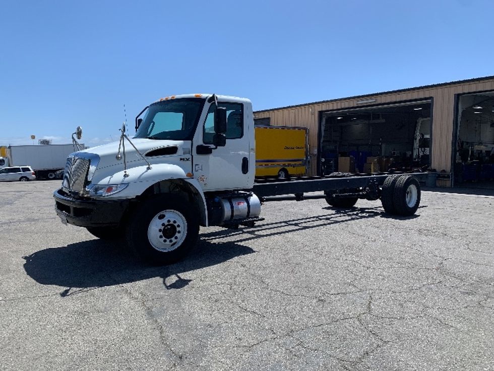 Medium Duty Box Truck-Light and Medium Duty Trucks-International-2021-MV607-Torrance-CA-102,313\n\t\tmiles-$ 58,750 - Image 3