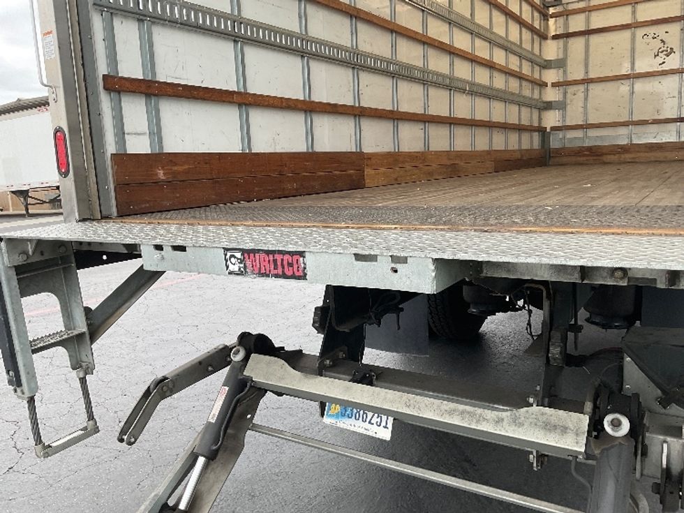 Medium Duty Box Truck-Light and Medium Duty Trucks-International-2021-MV607-Torrance-CA-105,755\n\t\tmiles-$ 72,000 - Image 10