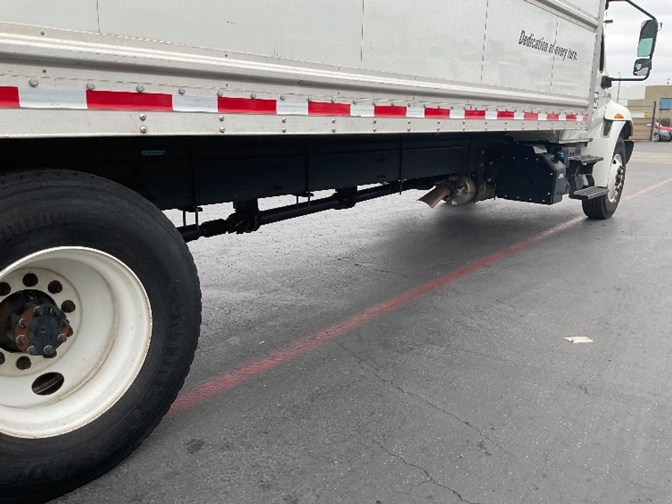 Medium Duty Box Truck-Light and Medium Duty Trucks-International-2021-MV607-Torrance-CA-105,755\n\t\tmiles-$ 72,000 - Image 14