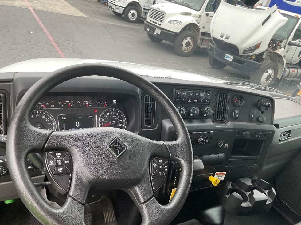 Medium Duty Box Truck-Light and Medium Duty Trucks-International-2021-MV607-Torrance-CA-105,755\n\t\tmiles-$ 72,000 - Image 18