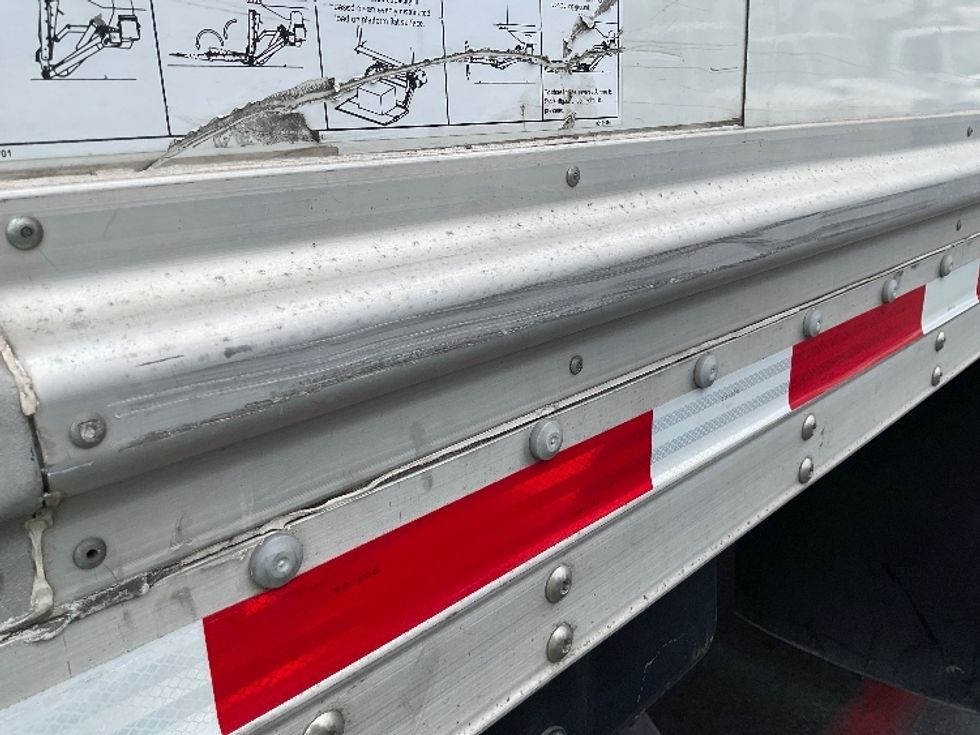 Medium Duty Box Truck-Light and Medium Duty Trucks-International-2021-MV607-Torrance-CA-105,755\n\t\tmiles-$ 72,000 - Image 26