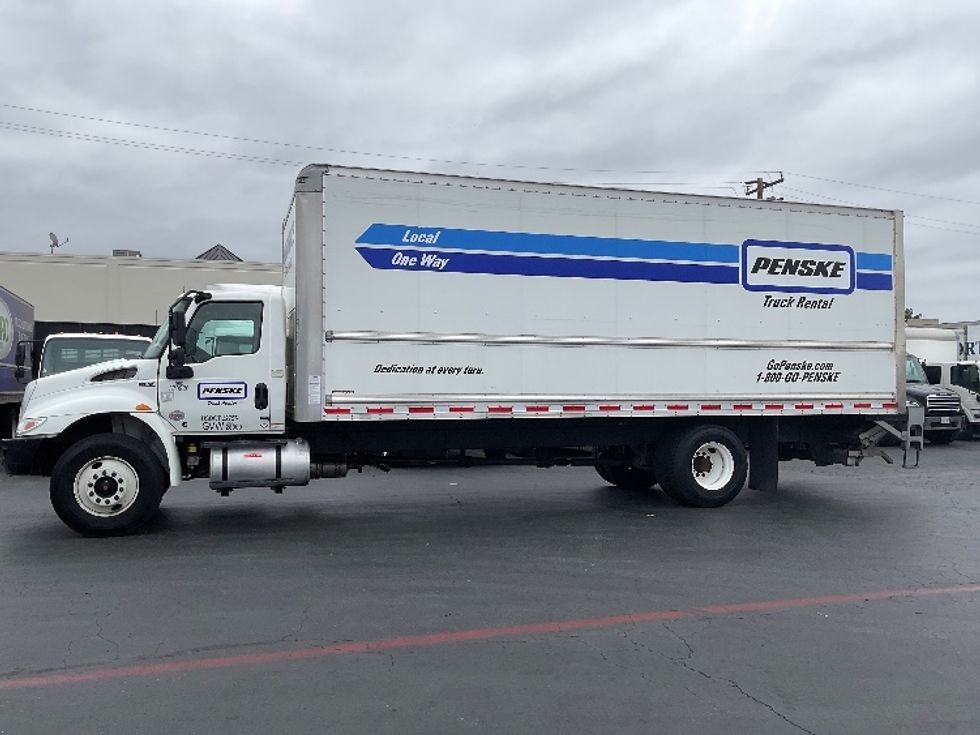 Medium Duty Box Truck-Light and Medium Duty Trucks-International-2021-MV607-Torrance-CA-105,755\n\t\tmiles-$ 72,000 - Image 4