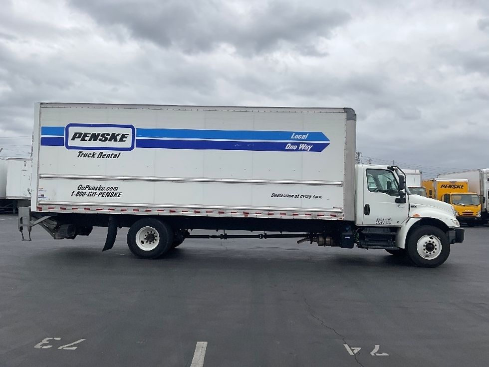 Medium Duty Box Truck-Light and Medium Duty Trucks-International-2021-MV607-Torrance-CA-109,356\n\t\tmiles-$ 71,250 - Image 15