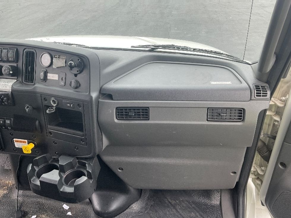 Medium Duty Box Truck-Light and Medium Duty Trucks-International-2021-MV607-Torrance-CA-109,356\n\t\tmiles-$ 71,250 - Image 21