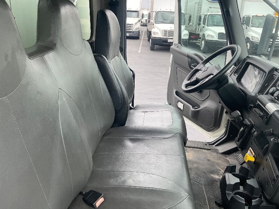 Medium Duty Box Truck-Light and Medium Duty Trucks-International-2021-MV607-Torrance-CA-109,356\n\t\tmiles-$ 71,250 - Image 22