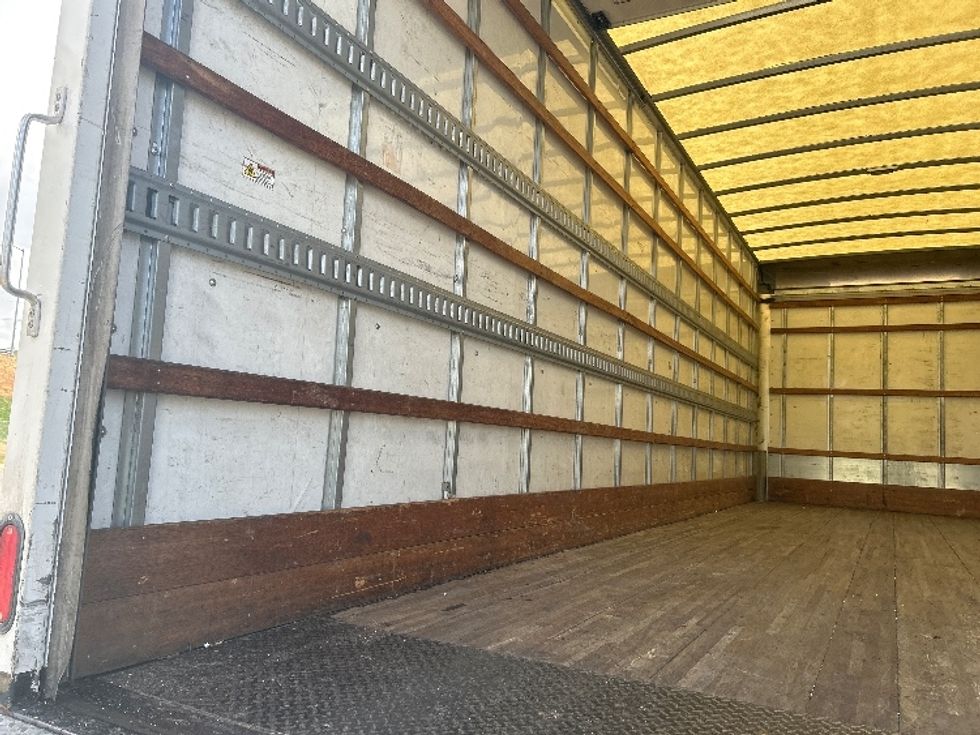 Medium Duty Box Truck-Light and Medium Duty Trucks-International-2021-MV607-Torrance-CA-117,887\n\t\tmiles-$ 69,750 - Image 11