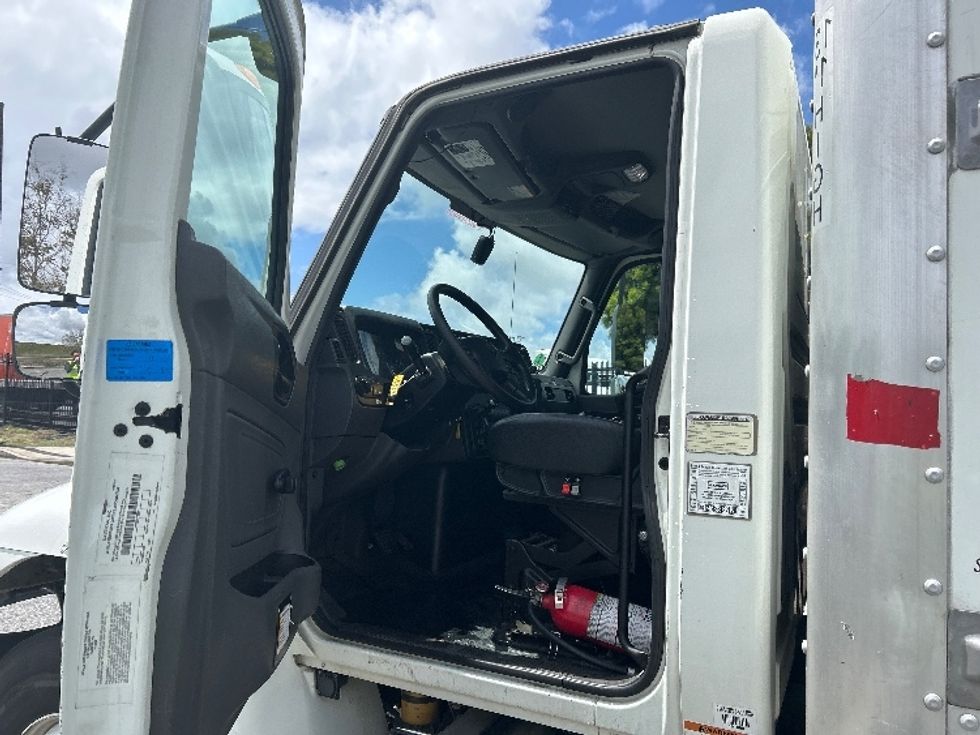 Medium Duty Box Truck-Light and Medium Duty Trucks-International-2021-MV607-Torrance-CA-117,887\n\t\tmiles-$ 69,750 - Image 16