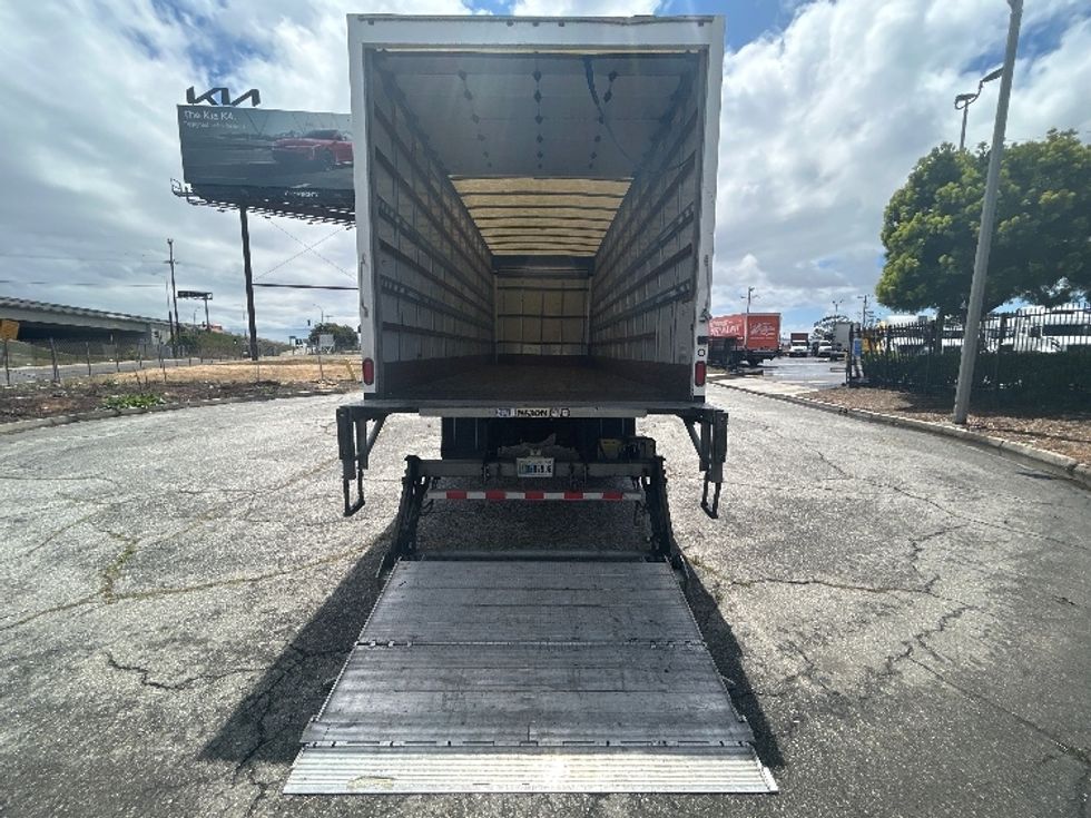 Medium Duty Box Truck-Light and Medium Duty Trucks-International-2021-MV607-Torrance-CA-117,887\n\t\tmiles-$ 69,750 - Image 9