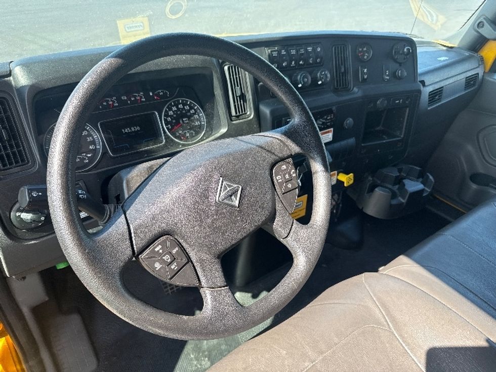 Medium Duty Box Truck-Light and Medium Duty Trucks-International-2021-MV607-Torrance-CA-146,814\n\t\tmiles-$ 54,750 - Image 17