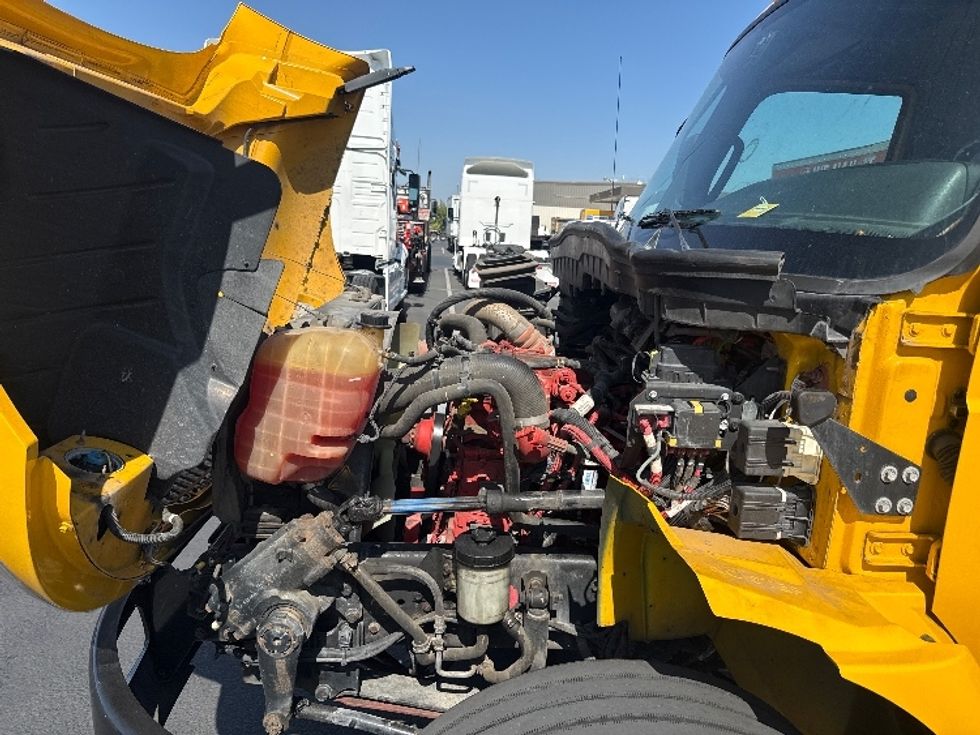 Medium Duty Box Truck-Light and Medium Duty Trucks-International-2021-MV607-Torrance-CA-146,814\n\t\tmiles-$ 54,750 - Image 24