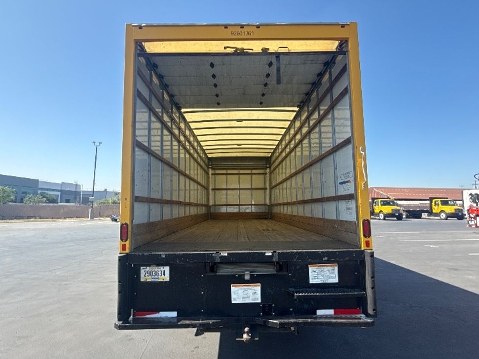 Medium Duty Box Truck-Light and Medium Duty Trucks-International-2021-MV607-Torrance-CA-146,814\n\t\tmiles-$ 54,750 - Image 8