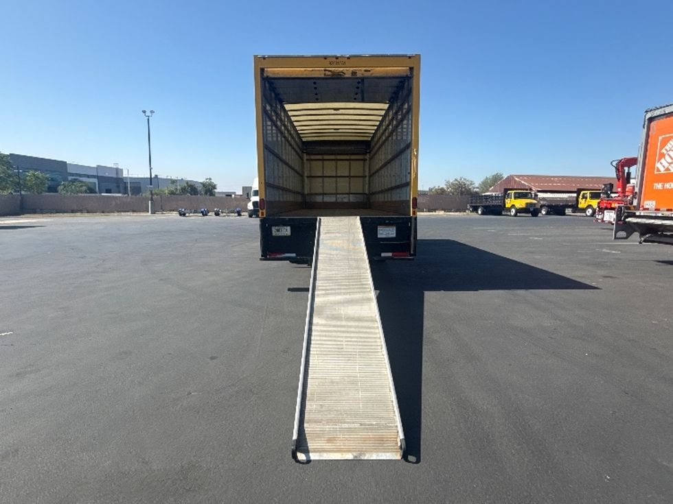Medium Duty Box Truck-Light and Medium Duty Trucks-International-2021-MV607-Torrance-CA-146,814\n\t\tmiles-$ 54,750 - Image 9