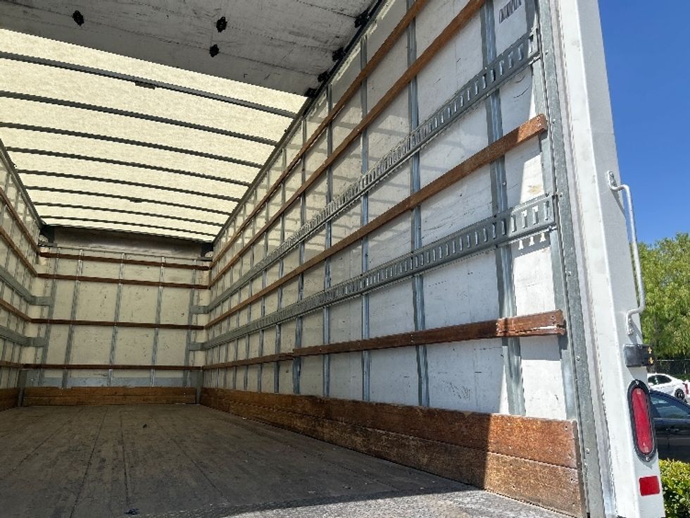 Medium Duty Box Truck-Light and Medium Duty Trucks-International-2021-MV607-Torrance-CA-182,856\n\t\tmiles-$ 54,750 - Image 12