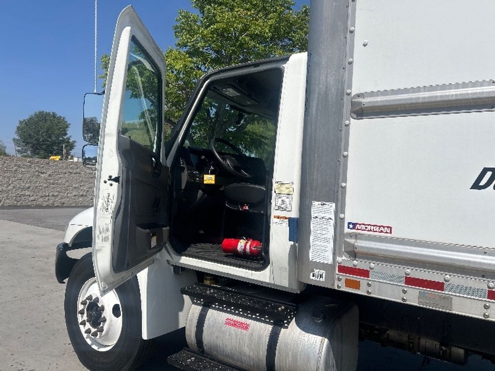 Medium Duty Box Truck-Light and Medium Duty Trucks-International-2021-MV607-Torrance-CA-182,856\n\t\tmiles-$ 54,750 - Image 16