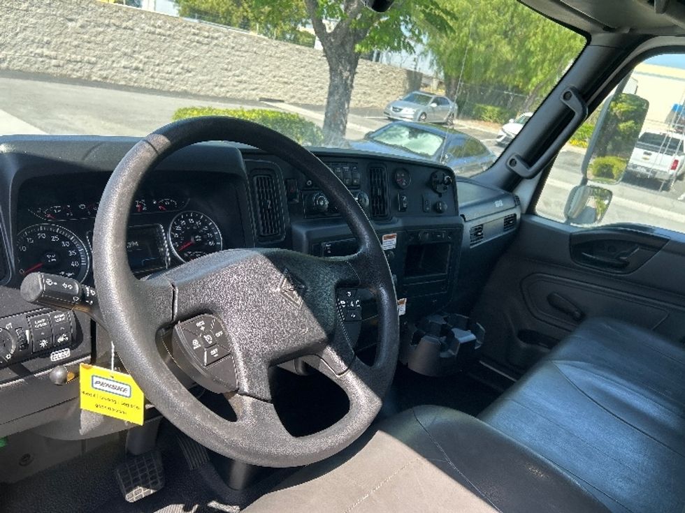 Medium Duty Box Truck-Light and Medium Duty Trucks-International-2021-MV607-Torrance-CA-182,856\n\t\tmiles-$ 54,750 - Image 18