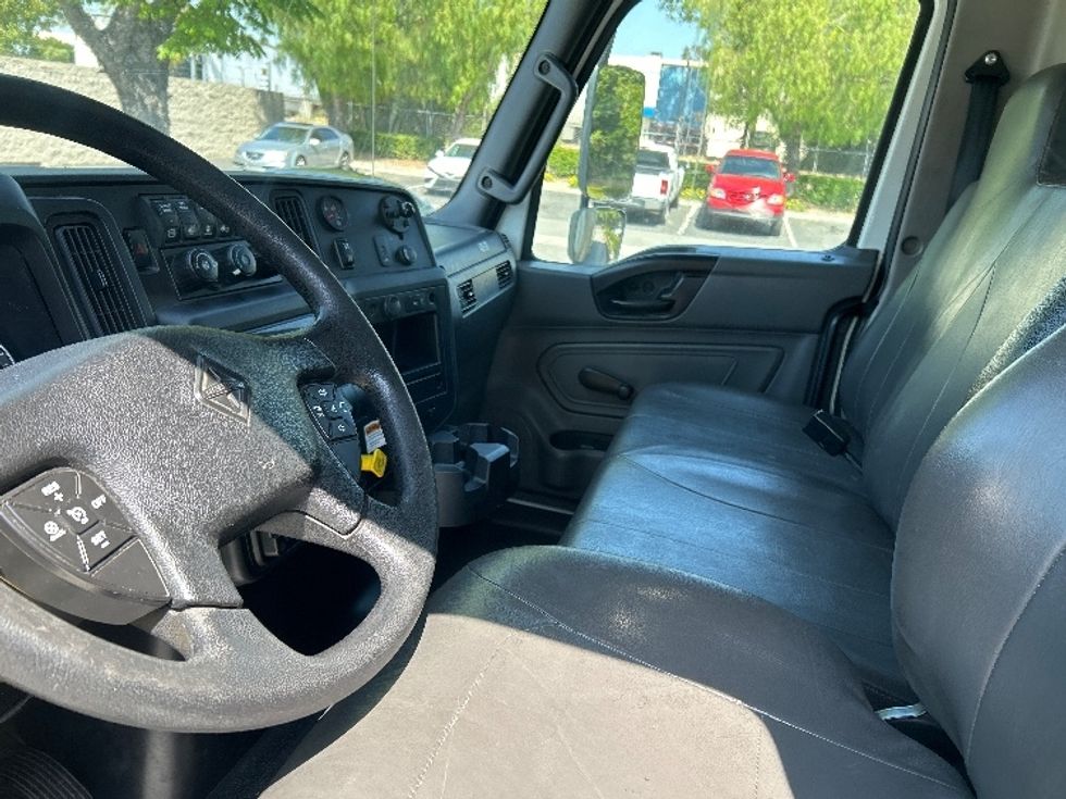 Medium Duty Box Truck-Light and Medium Duty Trucks-International-2021-MV607-Torrance-CA-182,856\n\t\tmiles-$ 54,750 - Image 19