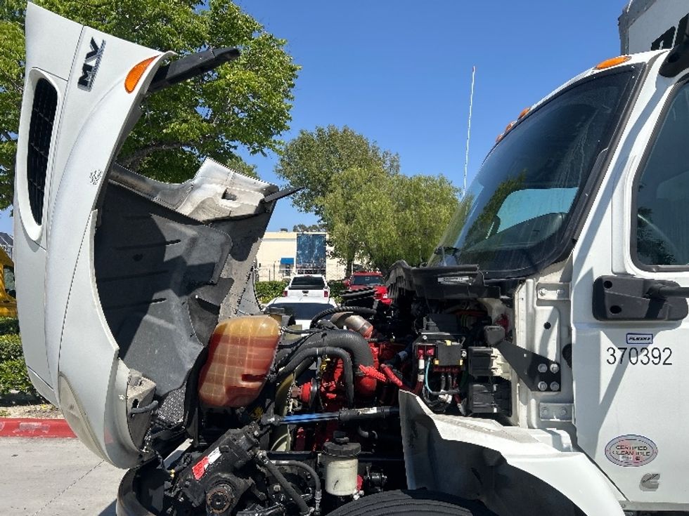 Medium Duty Box Truck-Light and Medium Duty Trucks-International-2021-MV607-Torrance-CA-182,856\n\t\tmiles-$ 54,750 - Image 24