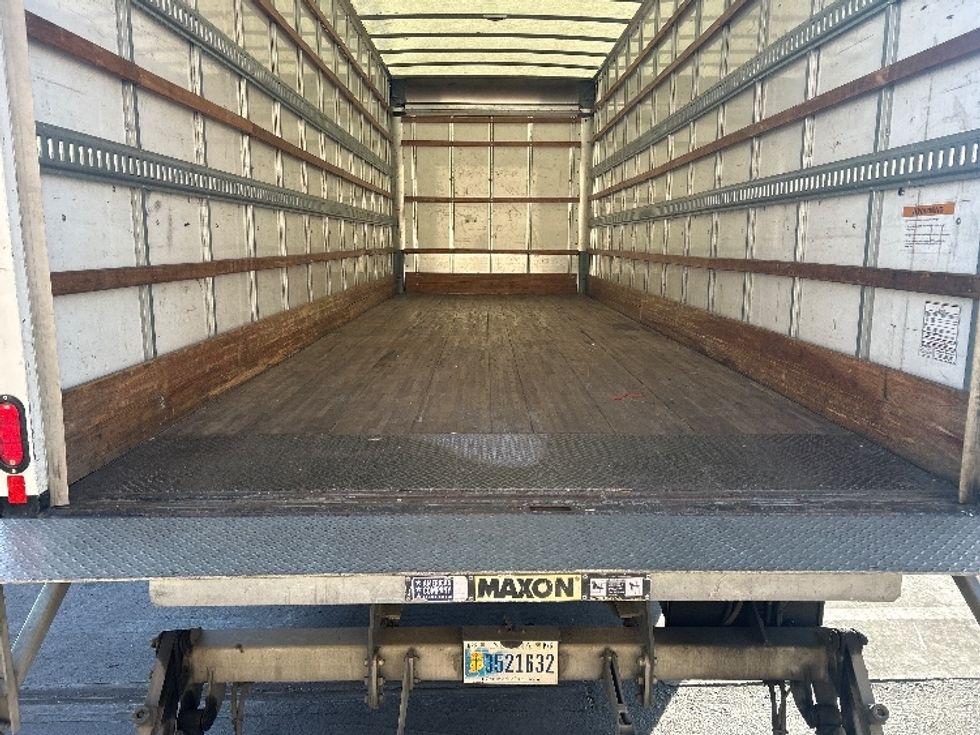 Medium Duty Box Truck-Light and Medium Duty Trucks-International-2021-MV607-Torrance-CA-204,779\n\t\tmiles-$ 50,250 - Image 10