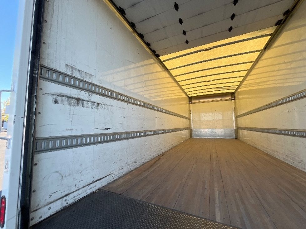 Medium Duty Box Truck-Light and Medium Duty Trucks-International-2021-MV607-Torrance-CA-208,613\n\t\tmiles-$ 58,250 - Image 11