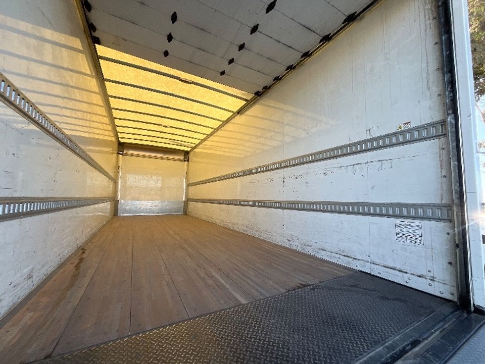 Medium Duty Box Truck-Light and Medium Duty Trucks-International-2021-MV607-Torrance-CA-208,613\n\t\tmiles-$ 58,250 - Image 12