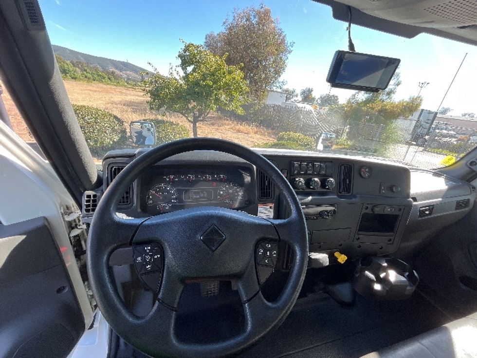 Medium Duty Box Truck-Light and Medium Duty Trucks-International-2021-MV607-Torrance-CA-208,613\n\t\tmiles-$ 58,250 - Image 18