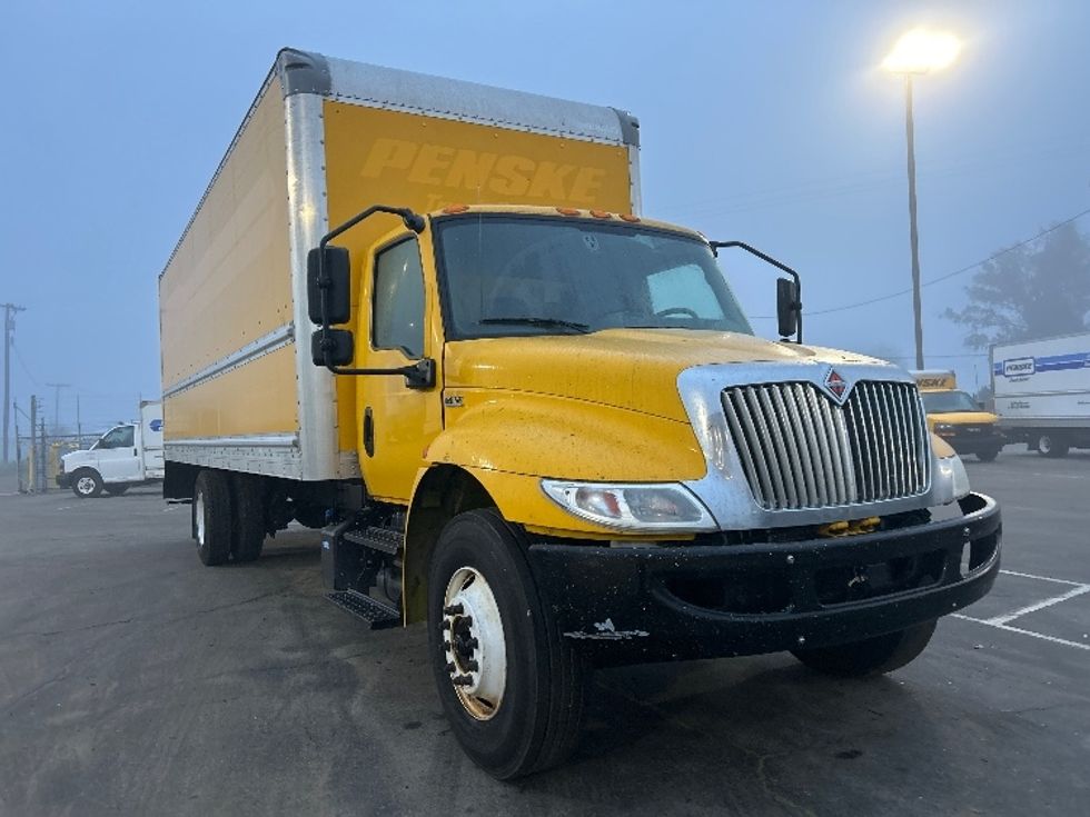 Medium Duty Box Truck-Light and Medium Duty Trucks-International-2021-MV607-Torrance-CA-232,425\n\t\tmiles-$ 37,250 - Image 1