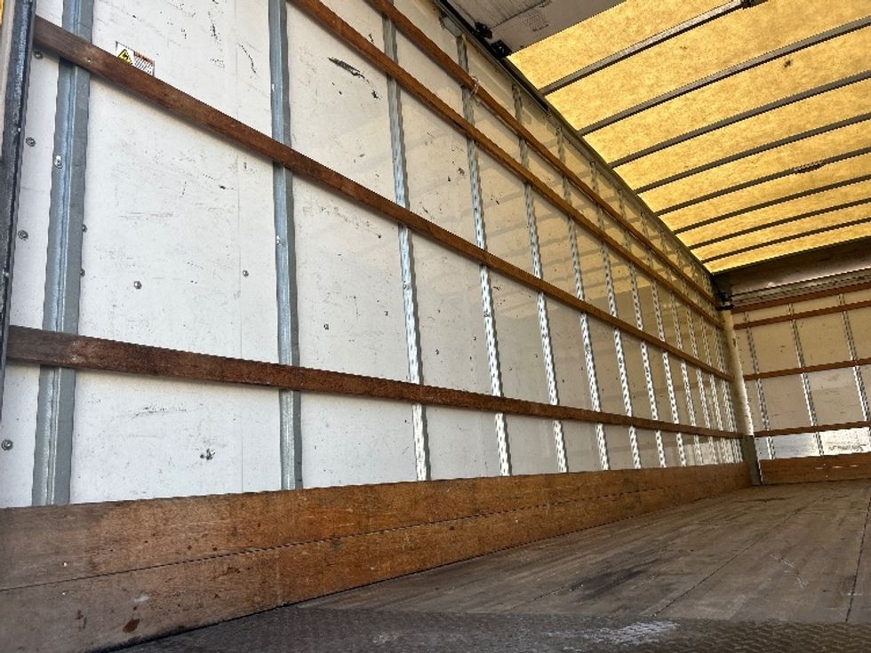 Medium Duty Box Truck-Light and Medium Duty Trucks-International-2021-MV607-Torrance-CA-232,425\n\t\tmiles-$ 37,250 - Image 11