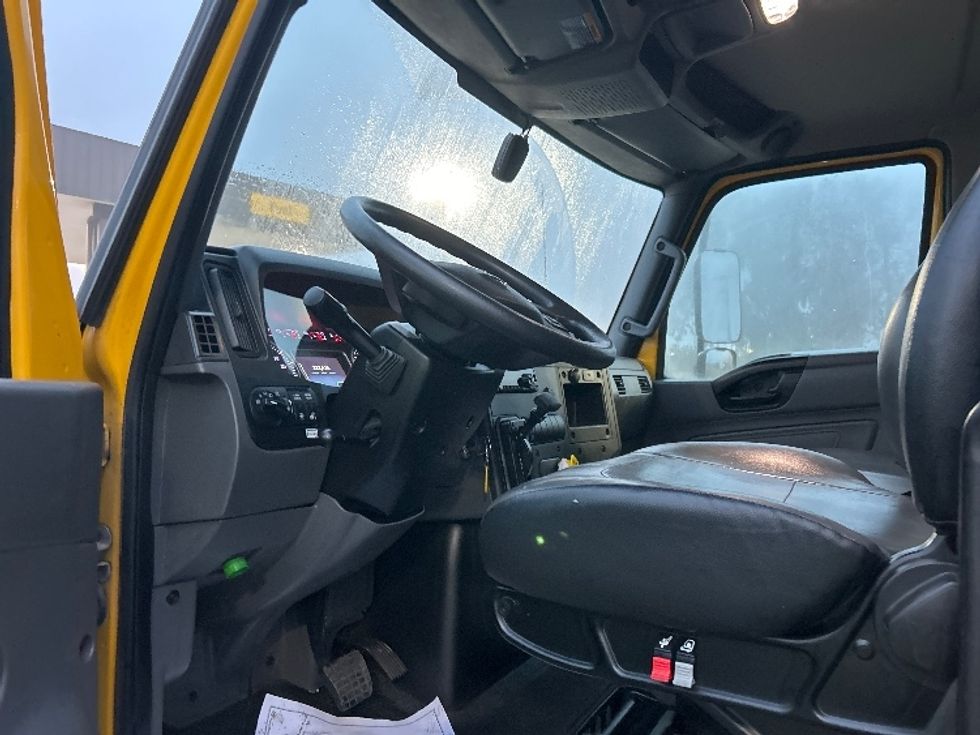 Medium Duty Box Truck-Light and Medium Duty Trucks-International-2021-MV607-Torrance-CA-232,425\n\t\tmiles-$ 37,250 - Image 16