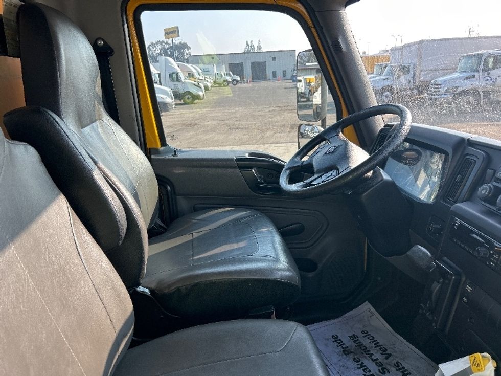 Medium Duty Box Truck-Light and Medium Duty Trucks-International-2021-MV607-Torrance-CA-232,425\n\t\tmiles-$ 37,250 - Image 22
