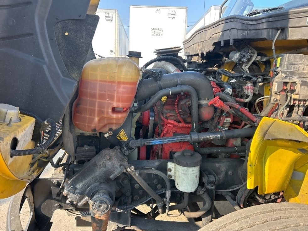 Medium Duty Box Truck-Light and Medium Duty Trucks-International-2021-MV607-Torrance-CA-232,425\n\t\tmiles-$ 37,250 - Image 24